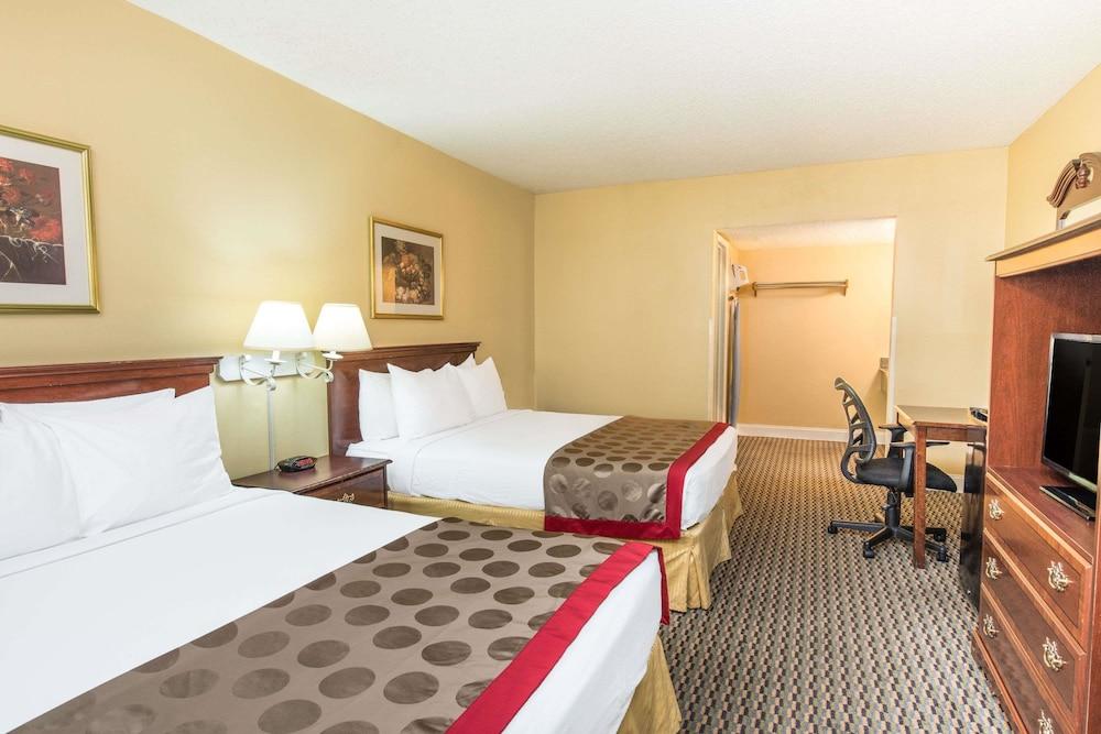 Radisson Hotel West Sacramento Exterior photo